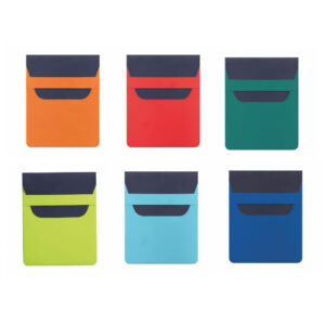 Porta libretto Moto in tam. Colori: verde lime, royal, rosso, arancio, verde, sky. Dimensioni: 13x16,5